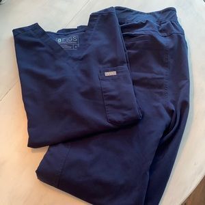 Men’s Figs Scrub Set